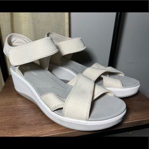 Clarks Cloudsteppers Wedge Sport Sandals